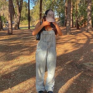 I don’t use it anymore just wore it once , perfect condition